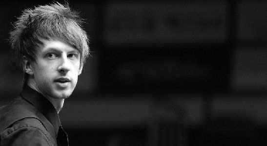 則緊追不捨 則緊追不捨